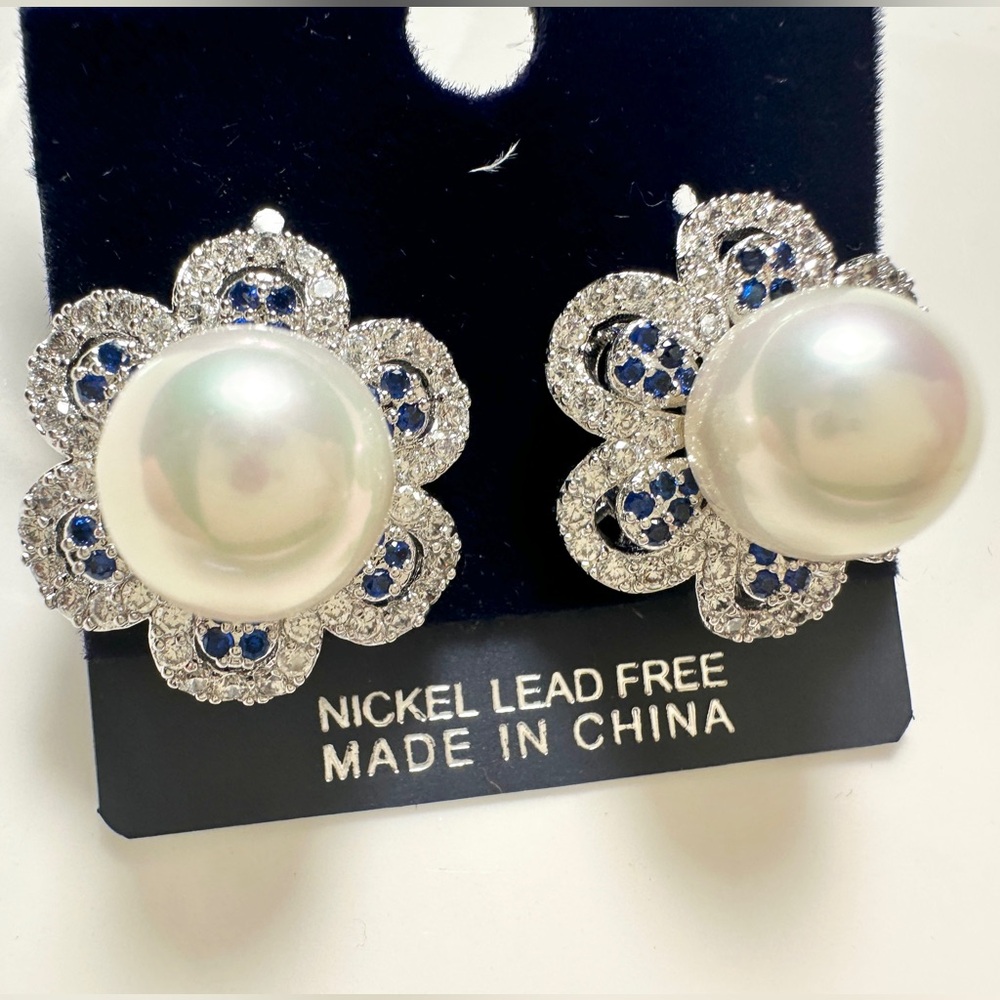 Sapphire and Faux Pearl 10mm Floral Earrings, Gold-Plated, 2CM wide. - Picture 4 of 5